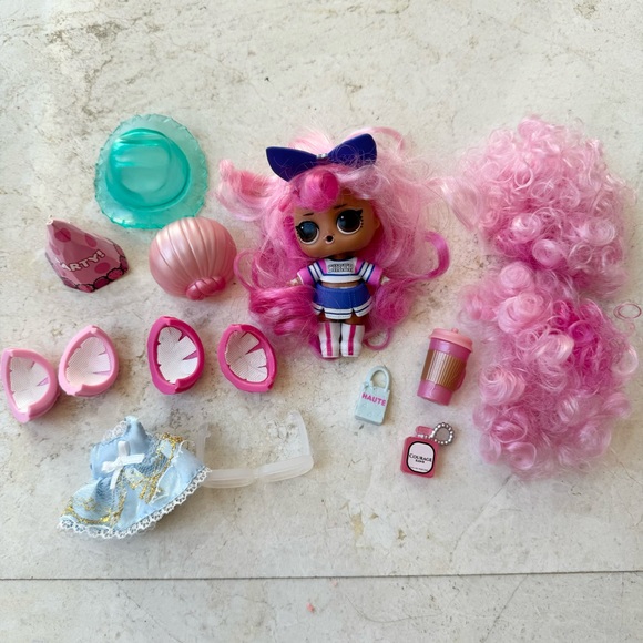 LOL Surprise! Fashion Doll Under Wrap doll,Darling doll and Pets - Picture 2 of 11